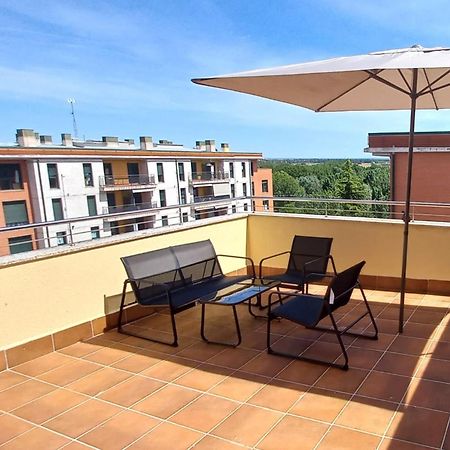 Apartamento Con 2 Dormitorios, Garaje Y Terraza Junto A Валадоид Екстериор снимка