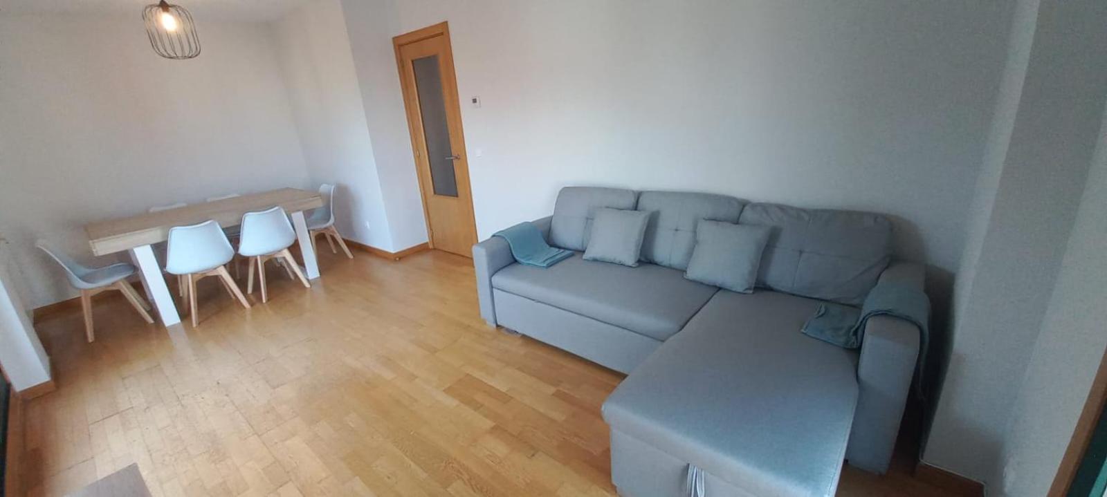 Apartamento Con 2 Dormitorios, Garaje Y Terraza Junto A Валадоид Екстериор снимка