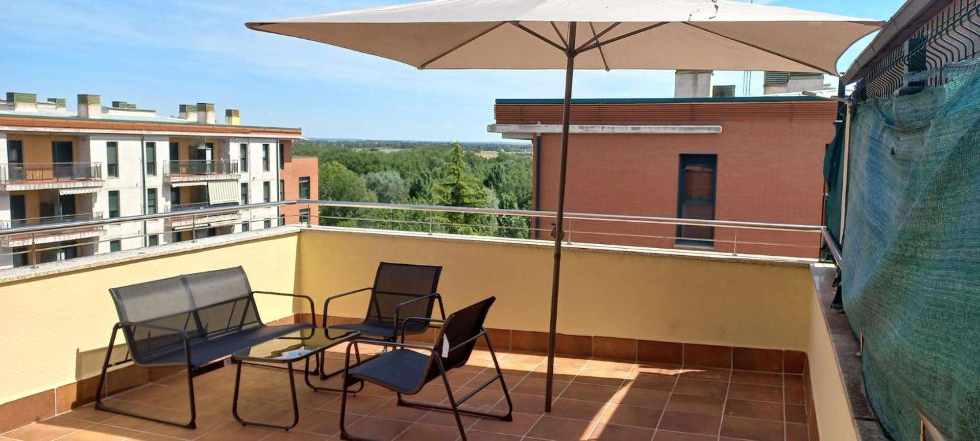 Apartamento Con 2 Dormitorios, Garaje Y Terraza Junto A Валадоид Екстериор снимка